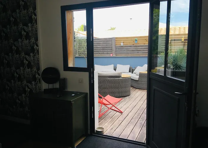 Hotel Bubble House 3*